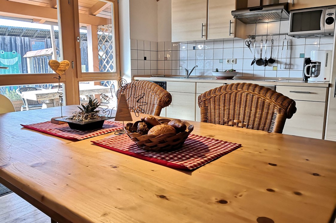 Ferien Bauernhof: gemütliche Küche mit genug Platz - Ponyferienhof Eder