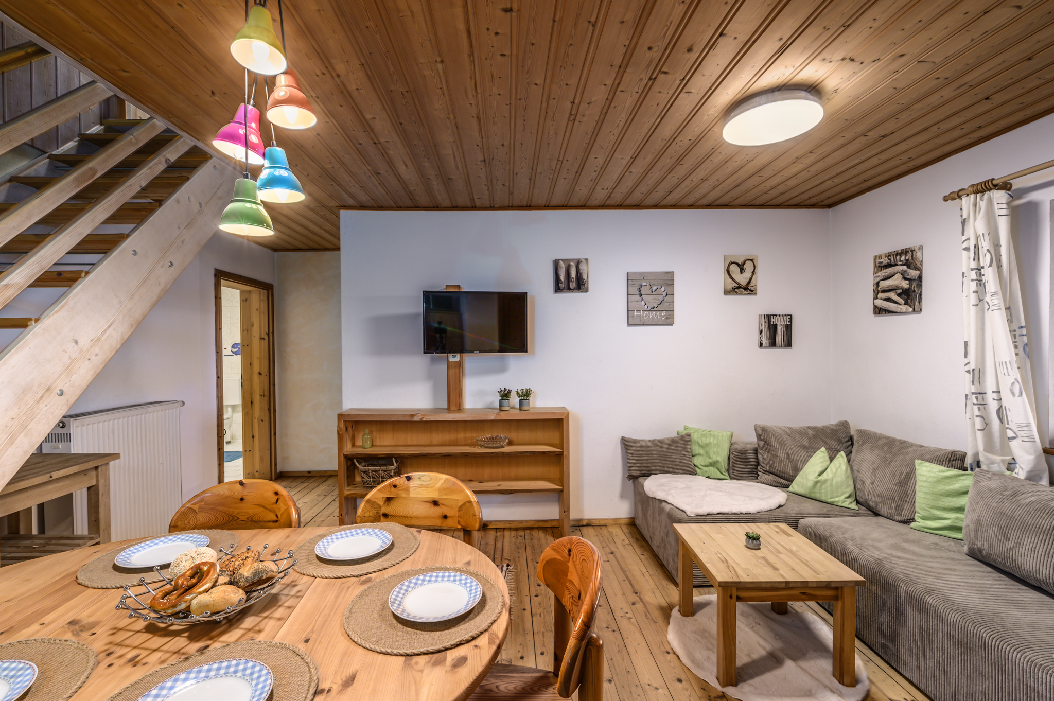 Ferien Bauernhof: Gemütliche Wohnküche Ferienwohnung Lilie  - Ponyferienhof Eder - Chambre, Cour de ferme, Été