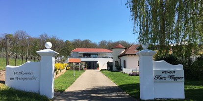 vacation on the farm - erreichbar mit: Auto - Hessigheim - Weingut Kurz-Wagner - Weingut Kurz-Wagner