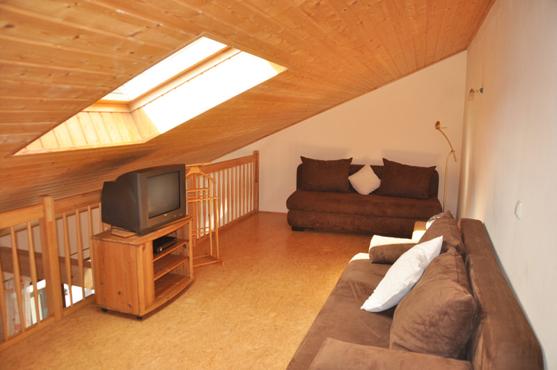 Ferien Bauernhof: "Anno" - Galerie/Wohnbereich  - Weingut Feser mit Vinothek, Ferienwohnungen & Erlebnis