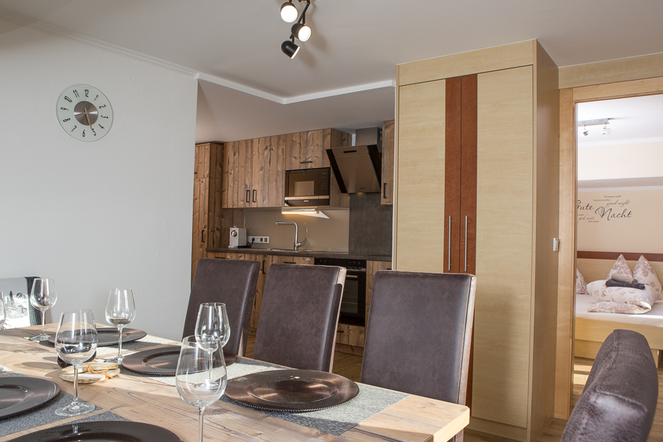 Biobauernhof Reiterhof Presentatie van de kamers Appartement uitzicht op de bergen