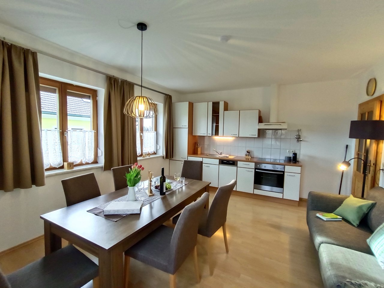 ERLEBNISBAUERNHOF Steinerhof in Kärnten Presentation of the rooms Magdalensberg view