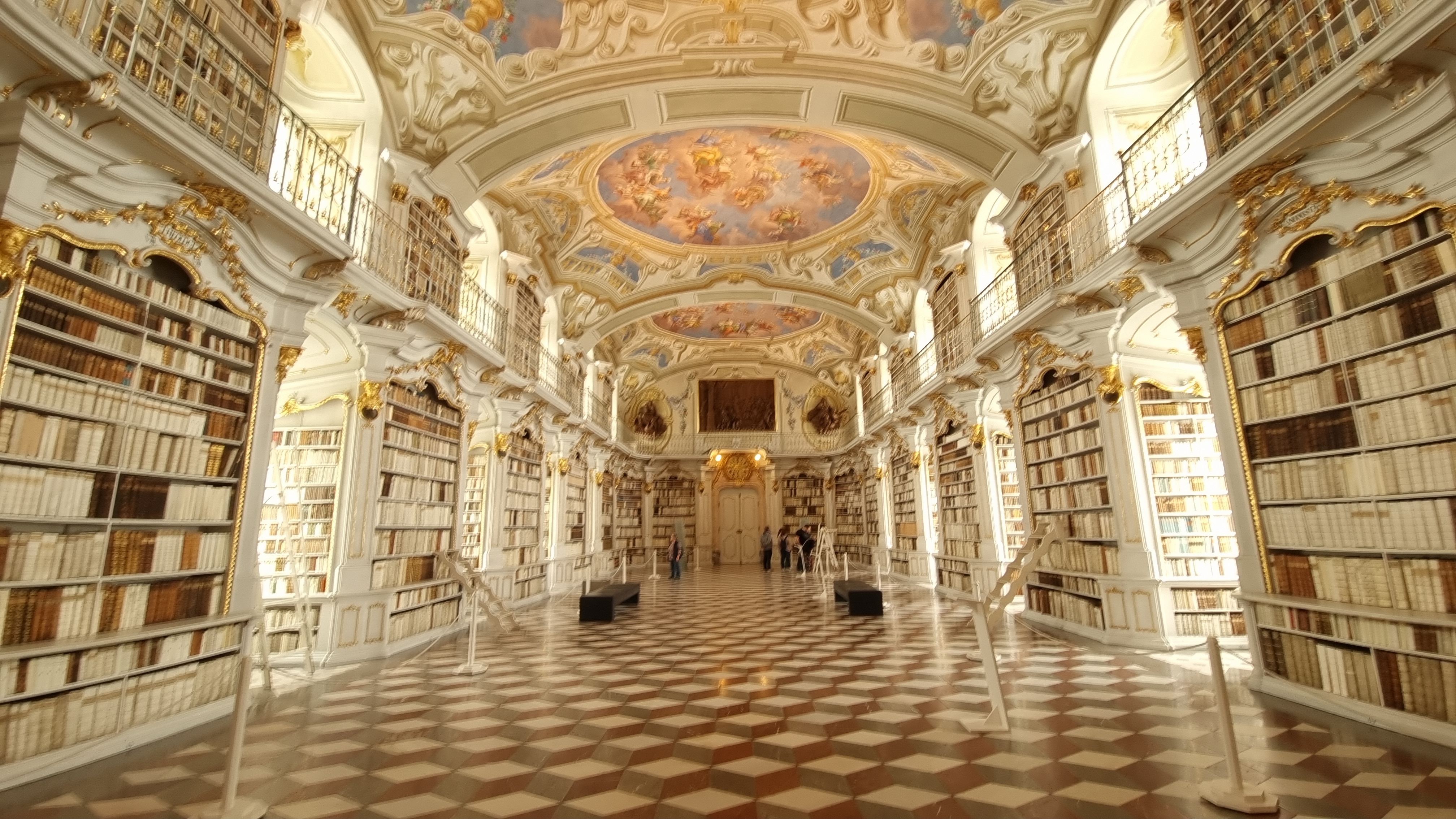 Ferien Bauernhof: Stift Admont, eines der bekannten Ausflugsziele in der Nähe - Bergbauernhof Irxner - Urlaub am Bauernhof mit Hund