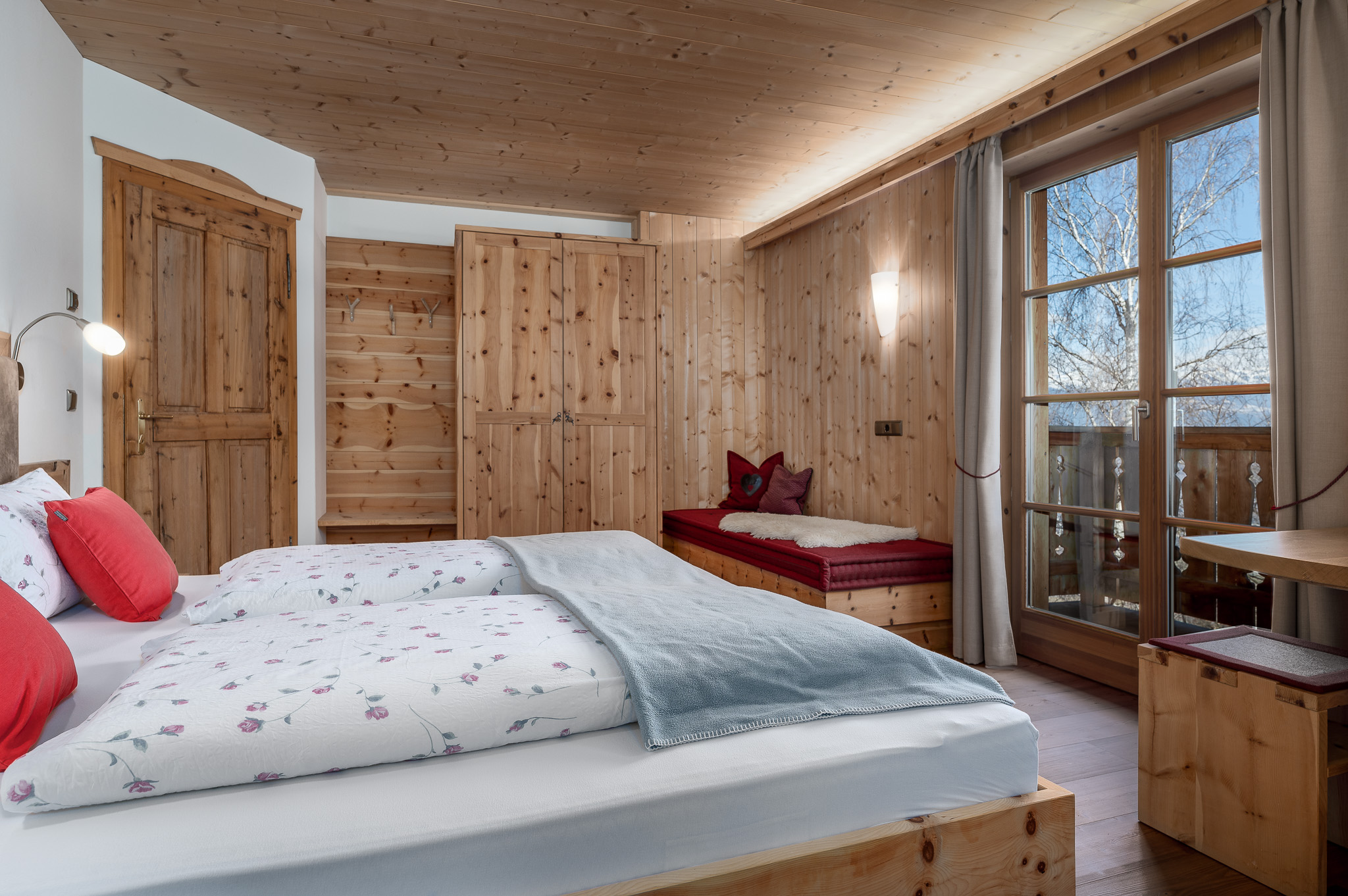 Frötscherhof Predstavitev prostorov Zirmzimmer