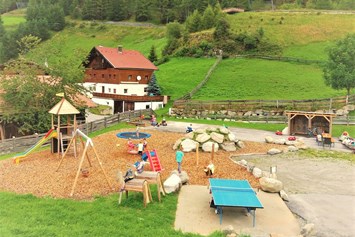 Ferien Bauernhof: Kinderspielplatz am Veitenhof - Bio und Reiterhof der Veitenhof