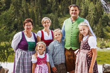 Ferien Bauernhof: Familie Blaikner - Enzianhütte