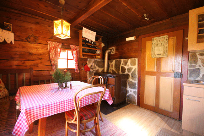 Camping Lindlerhof am See - Ferienhäuser - Almhütten - Restaurant Destinacije Lindlerkasa