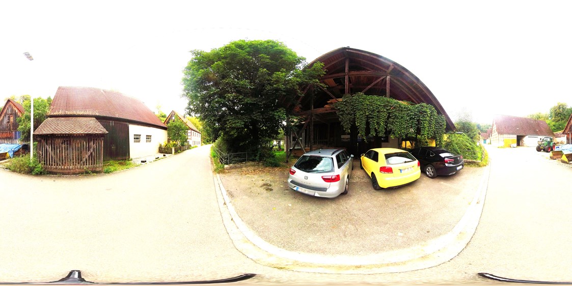 Ferien Bauernhof: Parkplatz Ferienhof Hohe
360° Aufnahmen - virtueller Rundgang - Ferienhof Hohe
