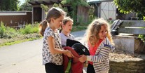 Urlaub auf dem Bauernhof - Jahreszeit: Sommer-Urlaub - Unser MIni- und Hansi-Club ist eine Freude und riesiges Entwicklungspotential für die Kinder - Urlaubsreiterhof Trunk