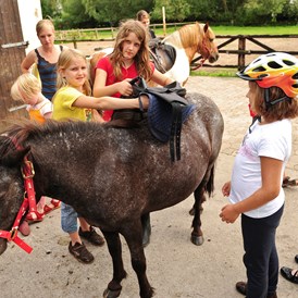 Ferien Bauernhof: Ponys satteln - Der Eichenhof