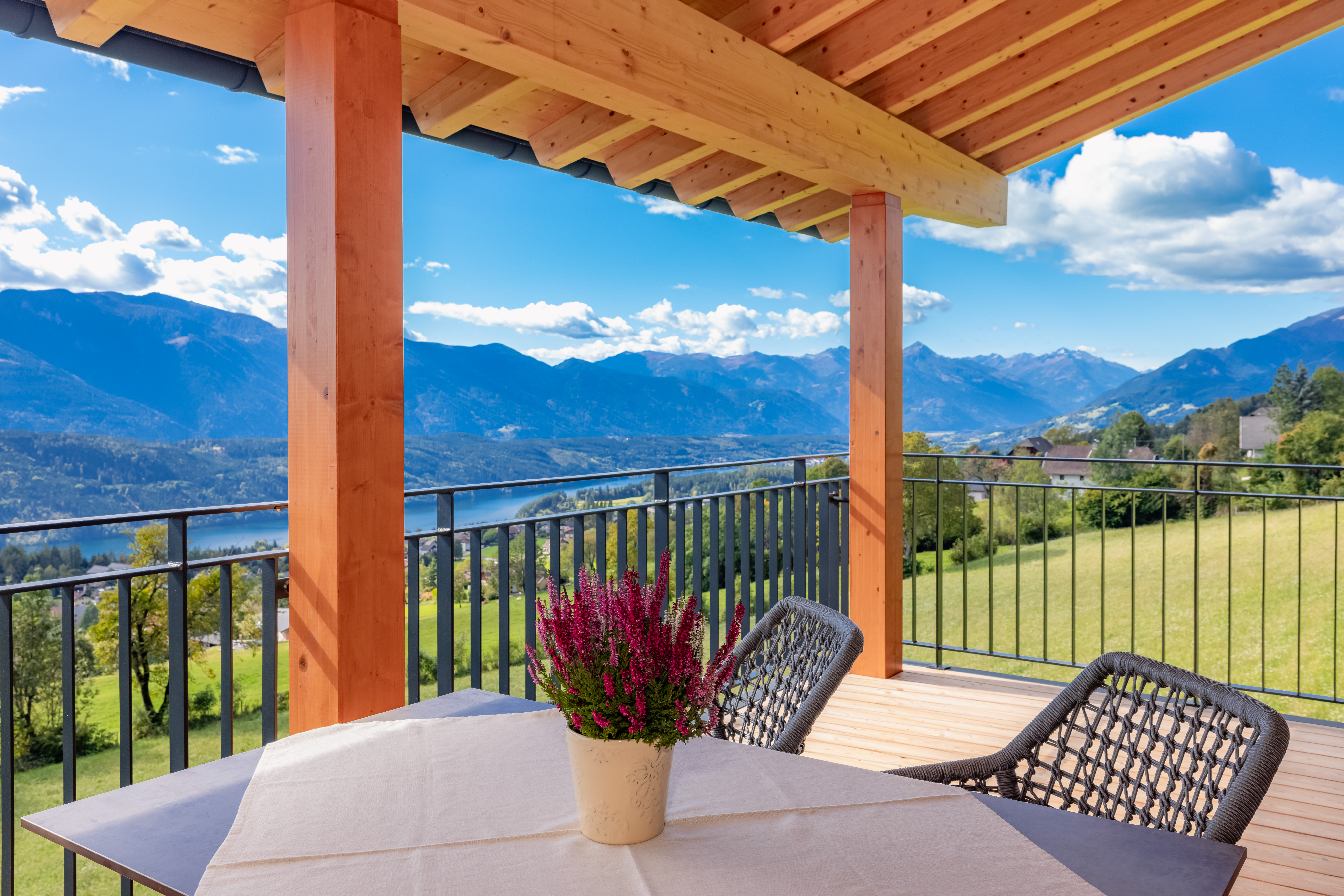 Ferien Bauernhof: Ausblick Berg-See-Suite - Bio- und Vitalbauernhof Bacherhof - Soba