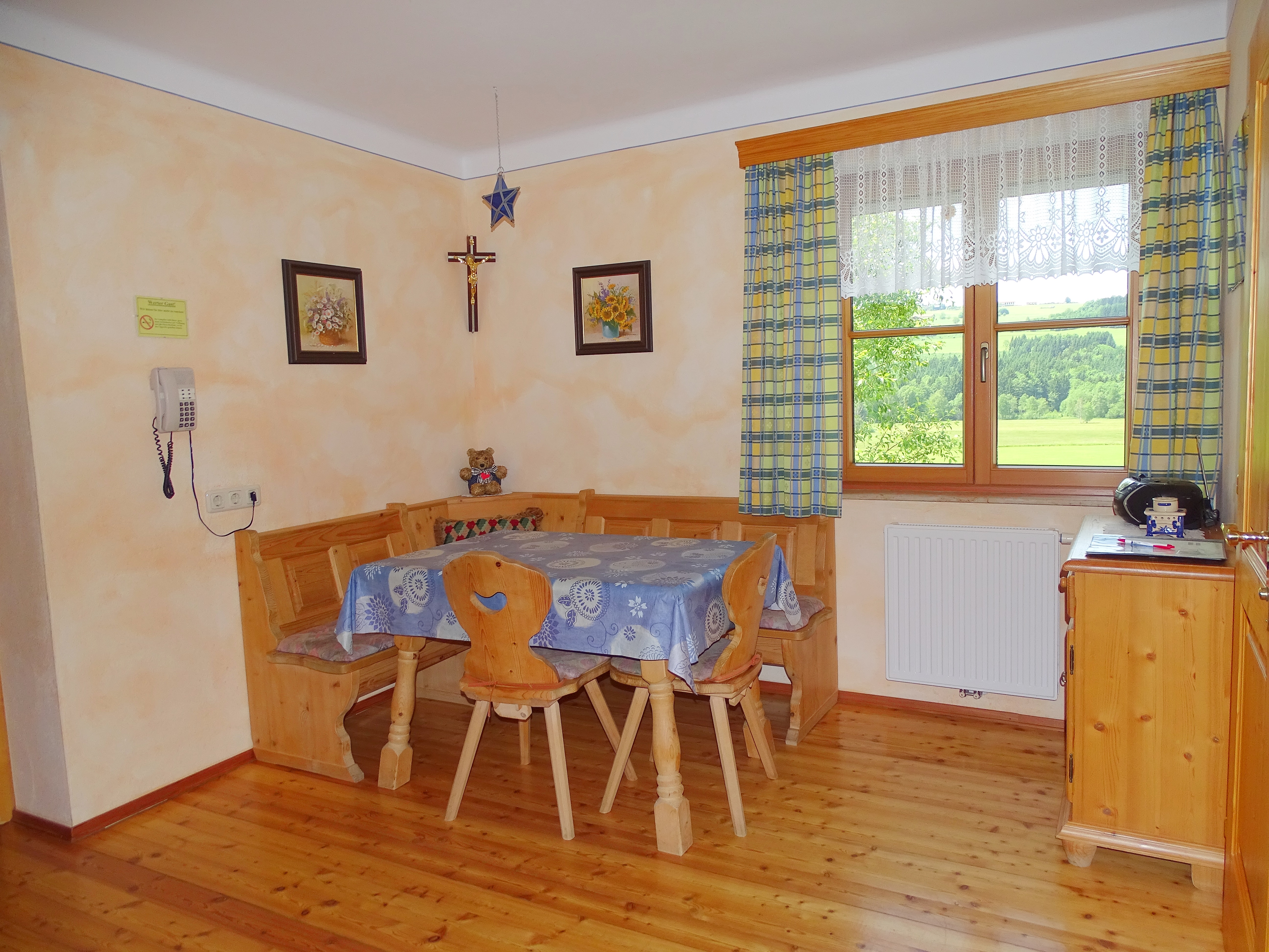 Sunnhof Predstavitev prostorov Apartma Enzian