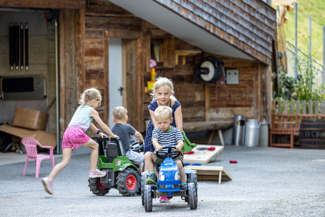Ferien Bauernhof: Spiel und Spaß für die Kids - Ferienwohnungen Perfeldhof