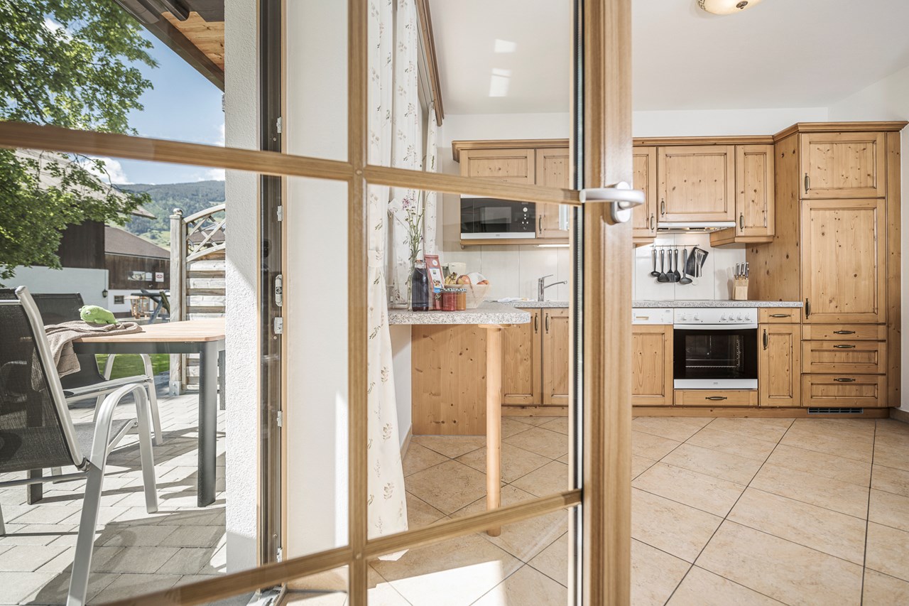 Kinderbauernhof Scharrerhof Predstavitev prostorov Počitniško stanovanje Blessachkopf | brez ovir