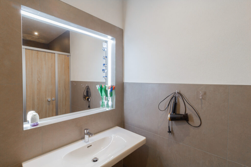 Ferien Bauernhof: im Sanitärgebäude (Camping) - Weihersmühle