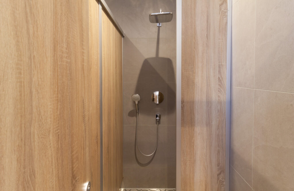 Ferien Bauernhof: Dusche im Sanitärgebäude (Camping) - Wellness Bauernhof Weihersmühle