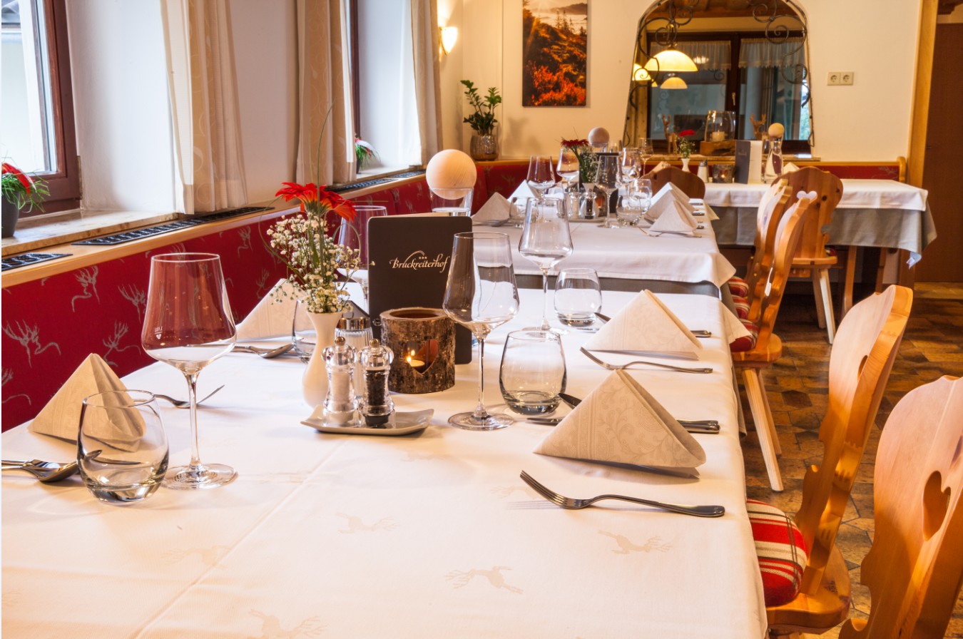 Ferien Bauernhof: Gemütliche Gaststube - Bruckreiterhof