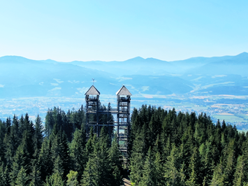 Hacknerhof  -  Bio- & Gesundheitsbauernhof Ausflugsziele Turm im Gebirge