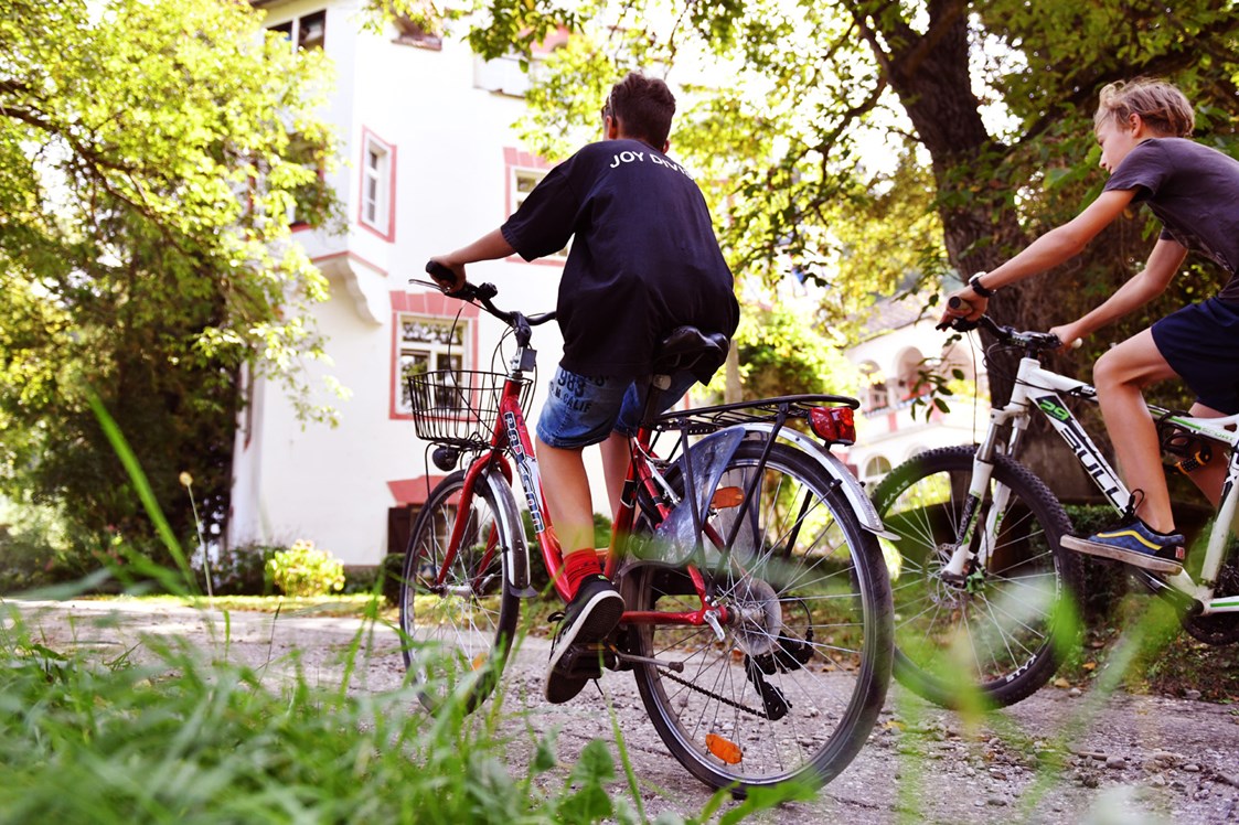 Ferien Bauernhof: bei uns können Sie einfache Stadträder leihen! Brixen erreichen Sie in 20 min mit dem Rad. Der Radweg ist beginnt direkt am Hof. - Biogutshof Castel Campan