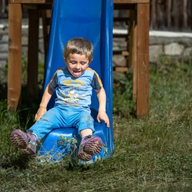 Ferien Bauernhof: Kinderspielplatz - Rutsche - Oberköbenhof 