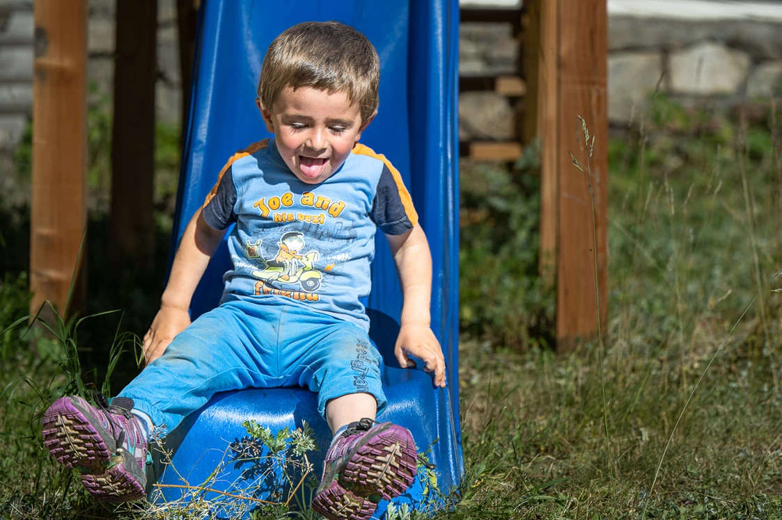 Ferien Bauernhof: Kinderspielplatz - Rutsche - Oberköbenhof 