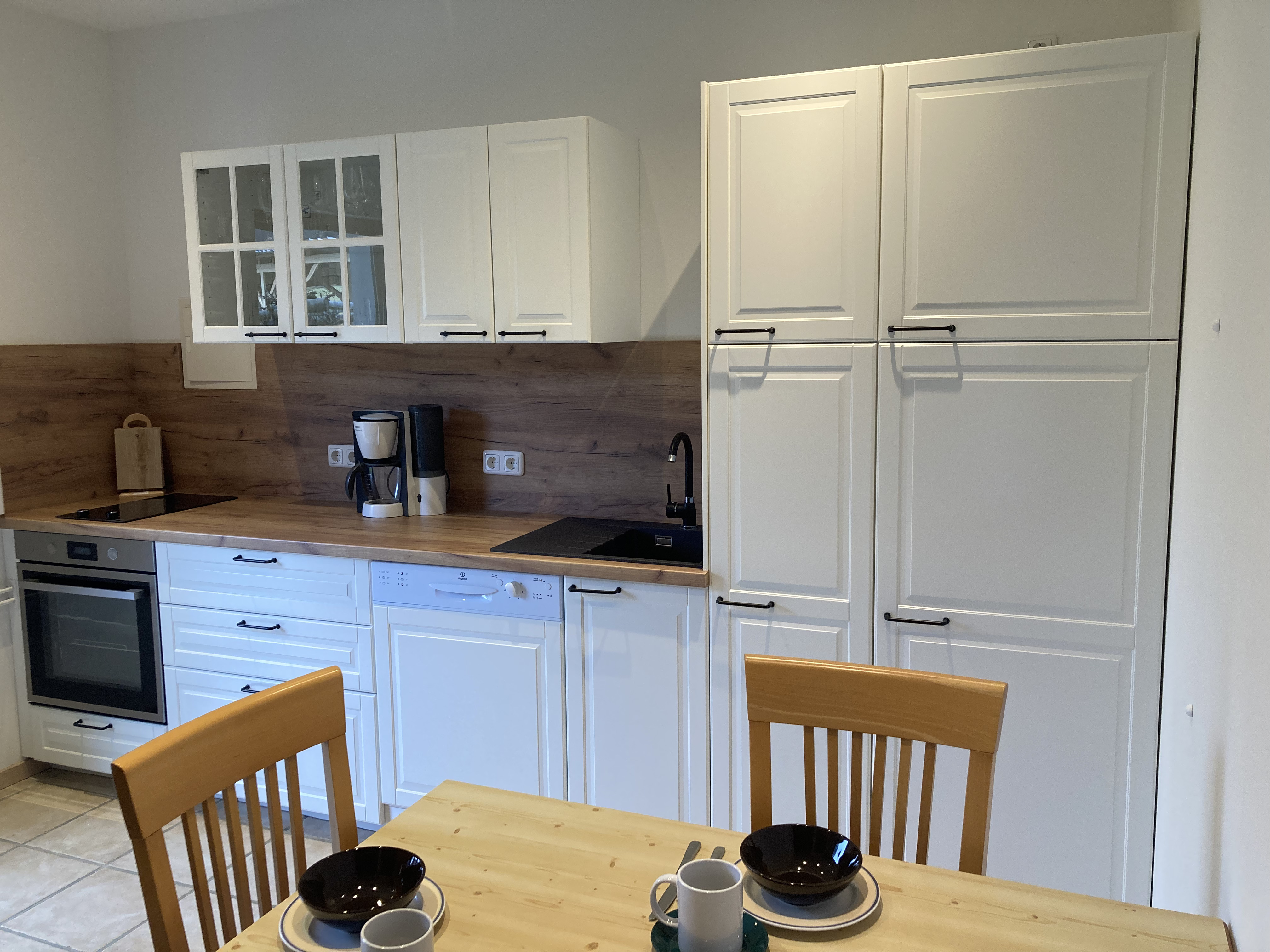 Ferien Bauernhof: Die Wohnung Gartenlust mit Küche samt Backofen, Ceranfeld, Geschirrspüler, Kühlschrank mit Gefrierfach uvm. - Landhaus Bender  - Camera