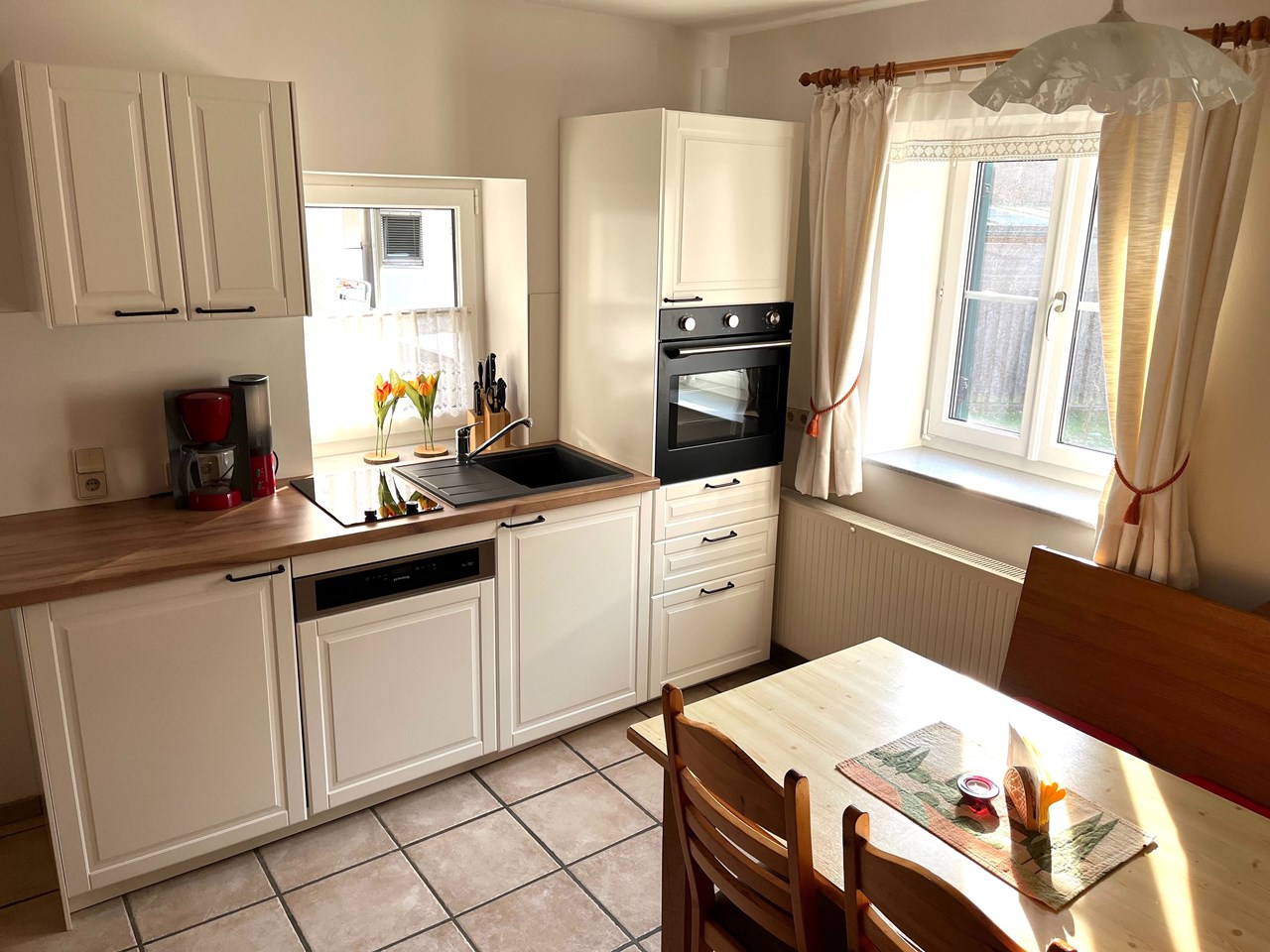 Landhaus Bender  Presentazione delle stanze Felicità familiare con 2 camere da letto, terrazza e giardino