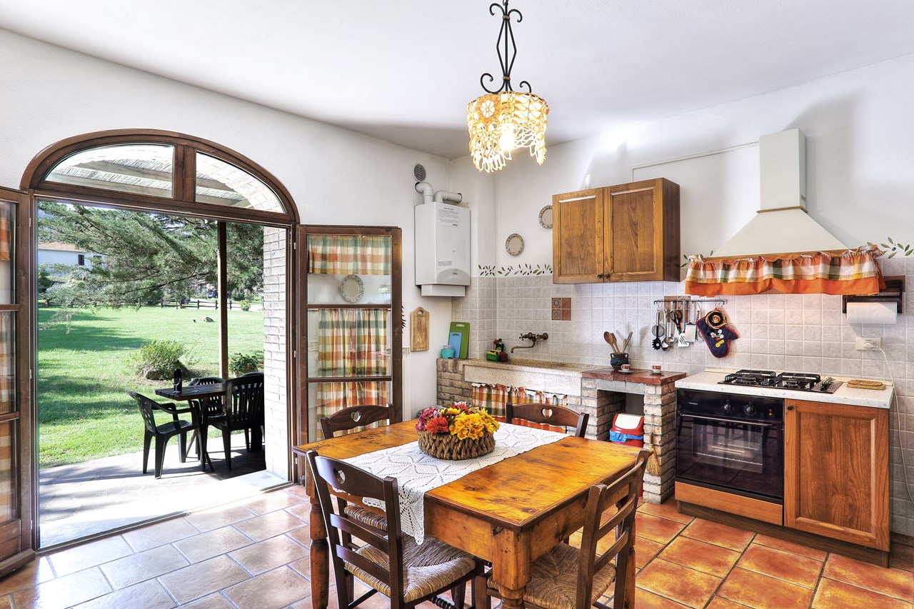 AGRITURISMO LE SELVOLE Presentation of the rooms OLIVO APARTMENT