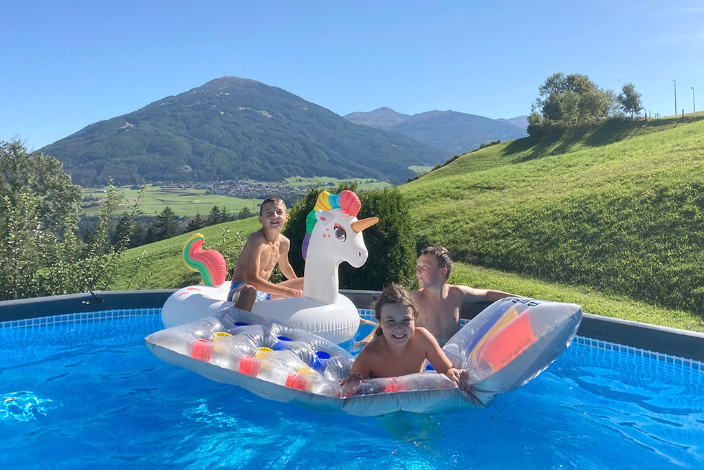 vacances à la ferme - Mayrhofen (Mayrhofen) - Außenpool im Sommer - Sattlerhof