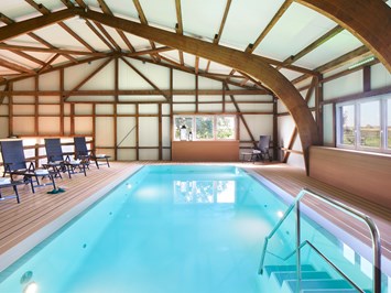 Bauernhof Koehlbrandt Vorstellung der Zimmer Schwimmbad