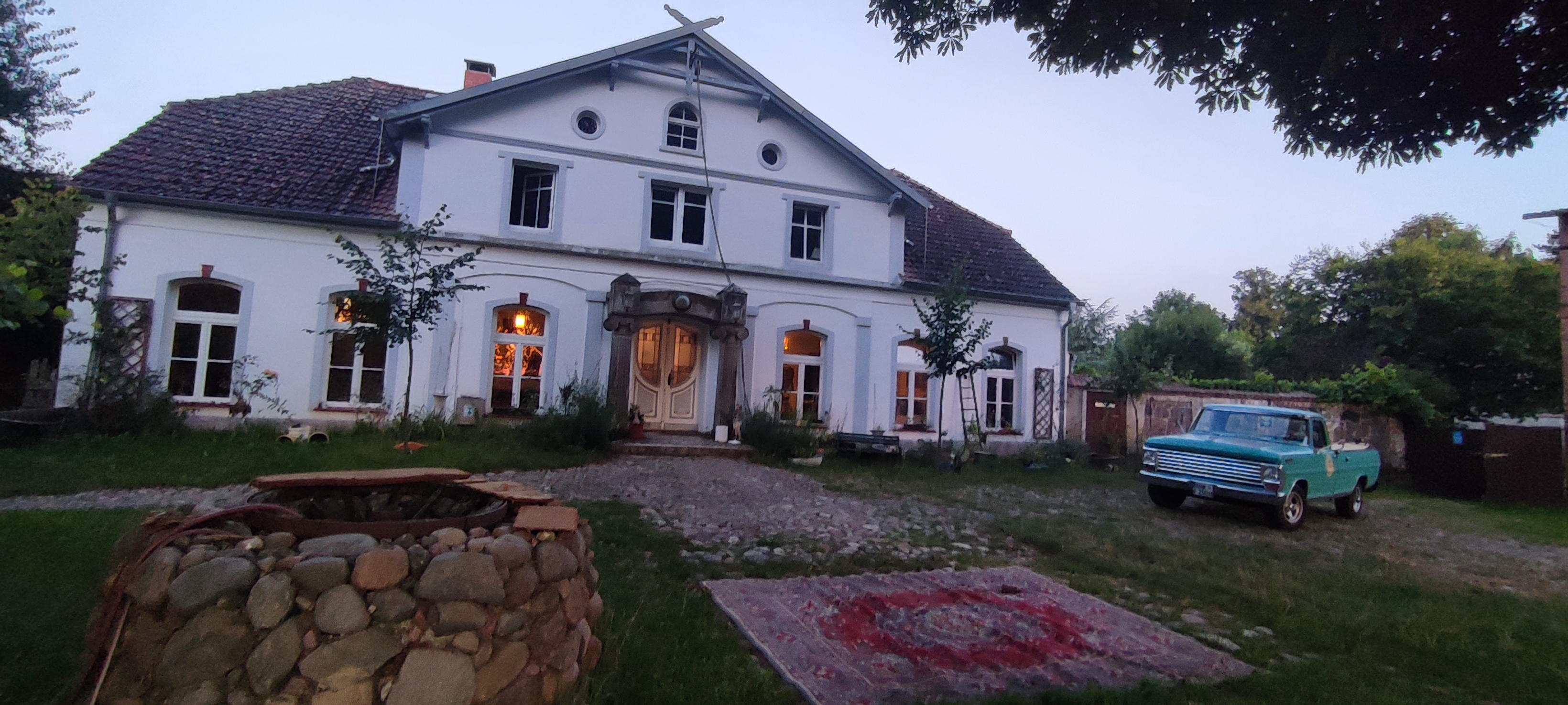 Urlaub auf dem Bauernhof - Art der Landwirtschaft: Ackerbau - Ostsee - Altes bauernhaus im dreiseitenhof - Lehmbaukurse im Kastanienhof