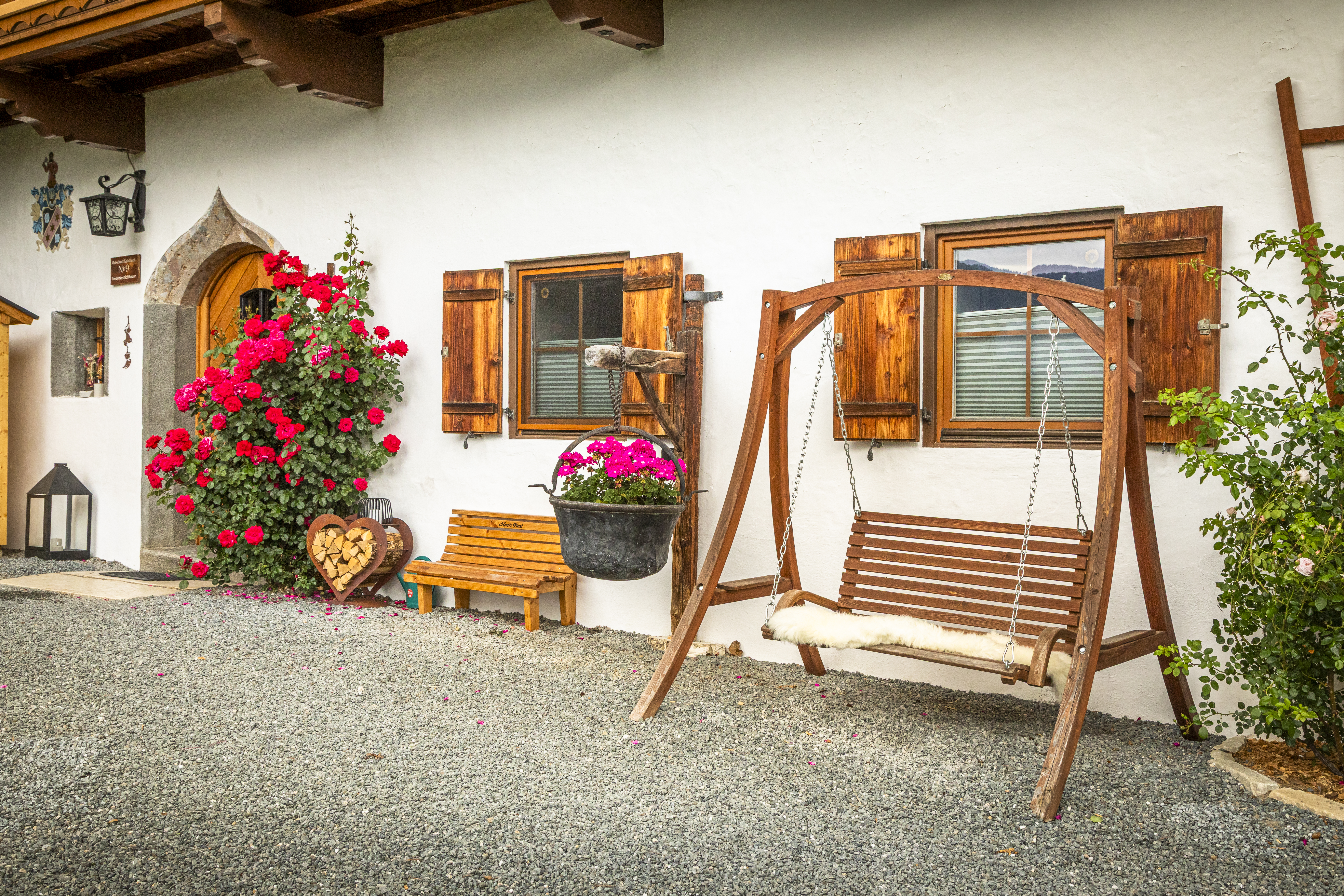 Ferien Bauernhof: Hollywoodschaukel - lass die Seele baumeln... - Appartement Vorderkasbichlhof - Pension Schmiderer