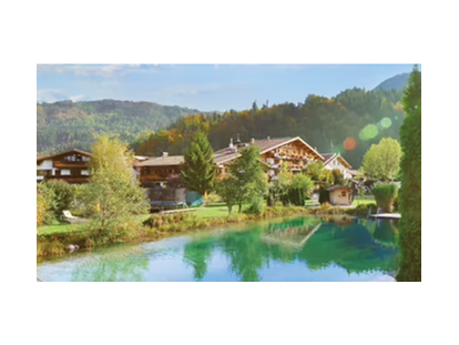 vacation on the farm - Kirchdorf in Tirol - Familotel Landgut Furtherwirt Herbstferien - Erlebnis-Hallenbad, SPA, Bauernhof & Reitstall