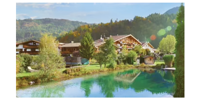 Urlaub auf dem Bauernhof - Kirchdorf in Tirol - Familotel Landgut Furtherwirt Herbstferien - Erlebnis-Hallenbad, SPA, Bauernhof & Reitstall