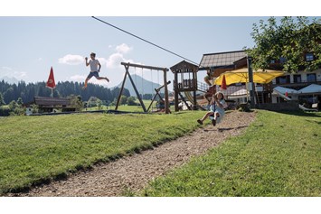 Ferien Bauernhof: Spielplatz - Feriengut Unterhochstätt