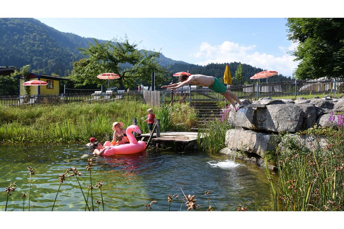 Ferien Bauernhof: Schwimmteich - Feriengut Unterhochstätt
