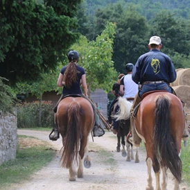 Ferien Bauernhof: Unsere Gäste kehren nach einem schönen Ausritt zum Hof zurück - Agriturismo Casa Bivignano - Toskana