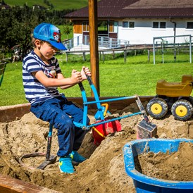 Ferien Bauernhof: großer Spielplatz, neu Wasserspielplatz.... - Baby- und Kinderferienbiobauernhof Sinnhubbauer