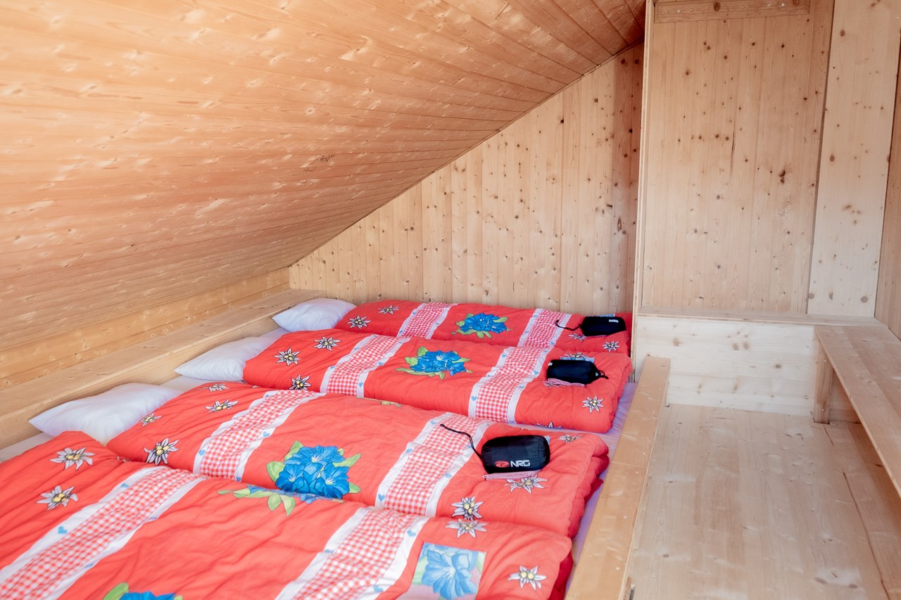 Berghof Montpelon Presentazione delle stanze 2x campi materasso con 12 posti letto ciascuno