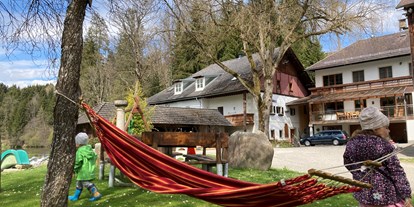 Urlaub auf dem Bauernhof - Camping am Bauernhof - Liebevoll gestalteter Garten zum Entspannen - Furtmühle